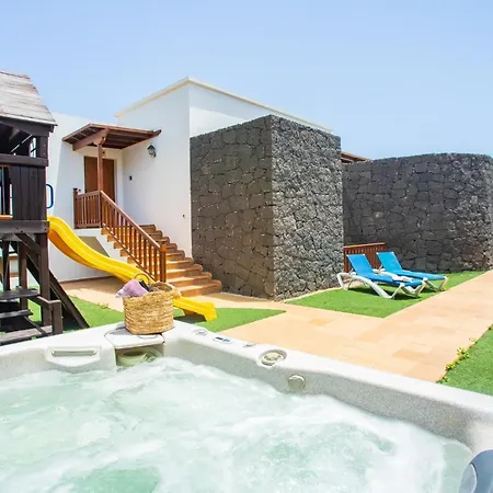 Valeria With Private Heated Pool Hot Tub And Childrens Play Area Villa