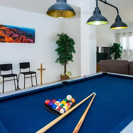Villa Valeria With Private Heated Pool Hot Tub And Childrens Play Area *