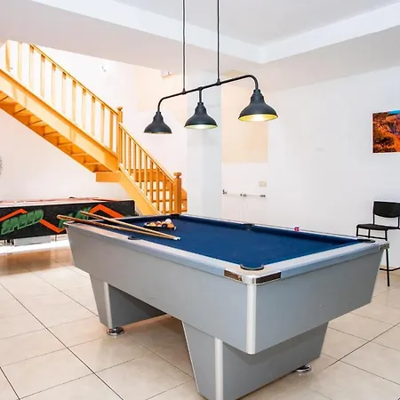 Valeria With Private Heated Pool Hot Tub And Childrens Play Area * Playa Blanca (Lanzarote)