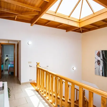 Villa Valeria With Private Heated Pool Hot Tub And Childrens Play Area Playa Blanca (Lanzarote)